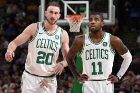 欧冠十六强：曼城7比0屠杀莱比锡 哈兰德单场五球平纪录